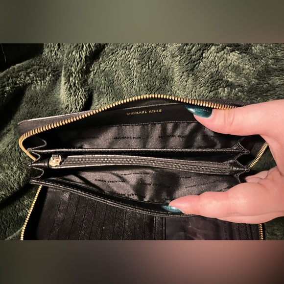 Michael Kors Zip Around Wallet - Picture 5 of 5